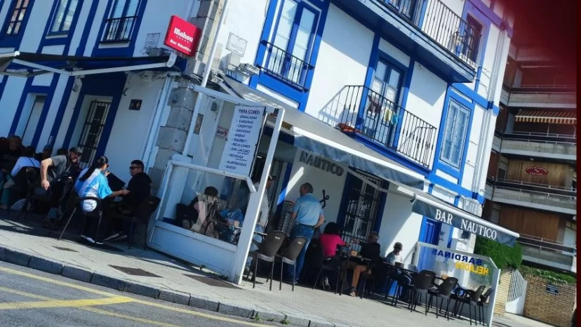 Bar náutico