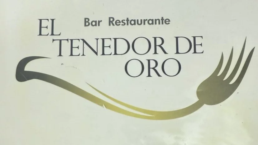 Tenedor de Oro